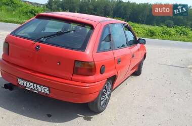 Хэтчбек Opel Astra 1996 в 