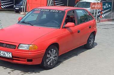 Хэтчбек Opel Astra 1996 в 