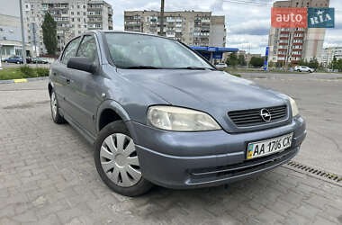 Седан Opel Astra 2007 в 