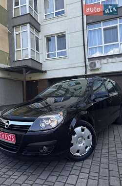 Универсал Opel Astra 2006 в Ивано-Франковске