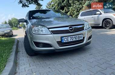 Хэтчбек Opel Astra 2008 в 