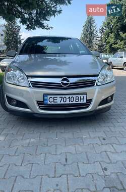 Хэтчбек Opel Astra 2008 в 