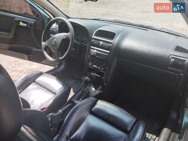 Хетчбек Opel Astra 2000 в Димері