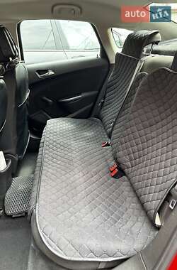 Седан Opel Astra 2014 в Ровно