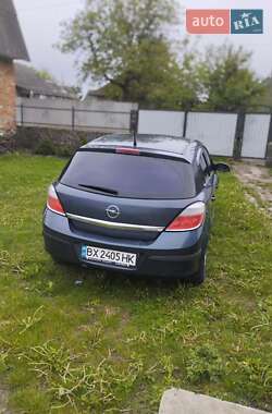 Хэтчбек Opel Astra 2006 в 
