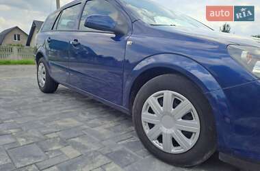 Универсал Opel Astra 2005 в 