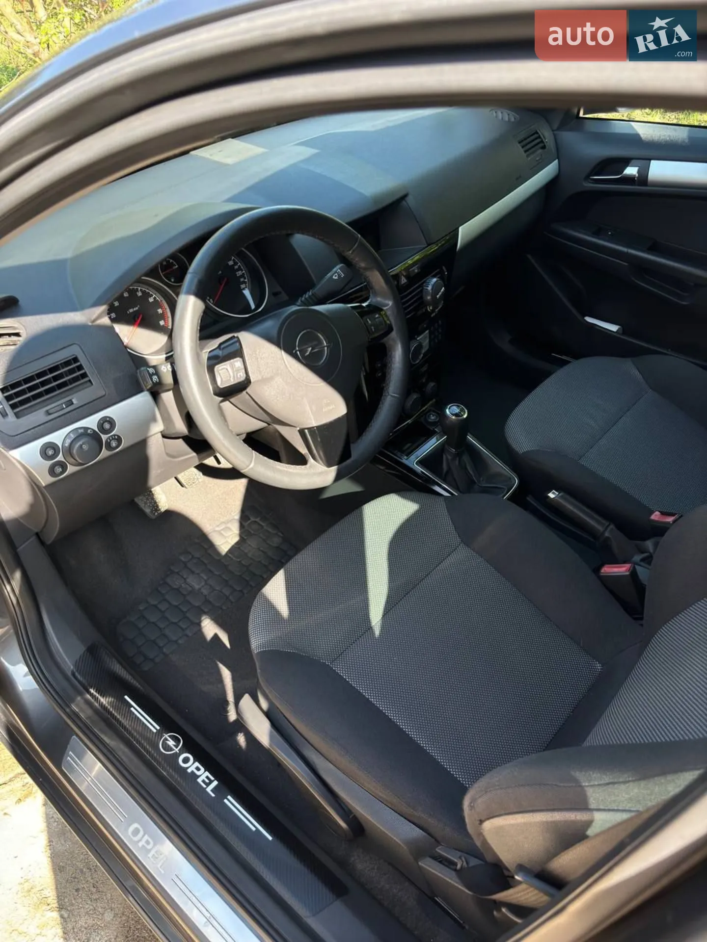 2010 Opel Astra - мініатюра 9