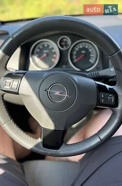 Універсал Opel Astra 2010 в 