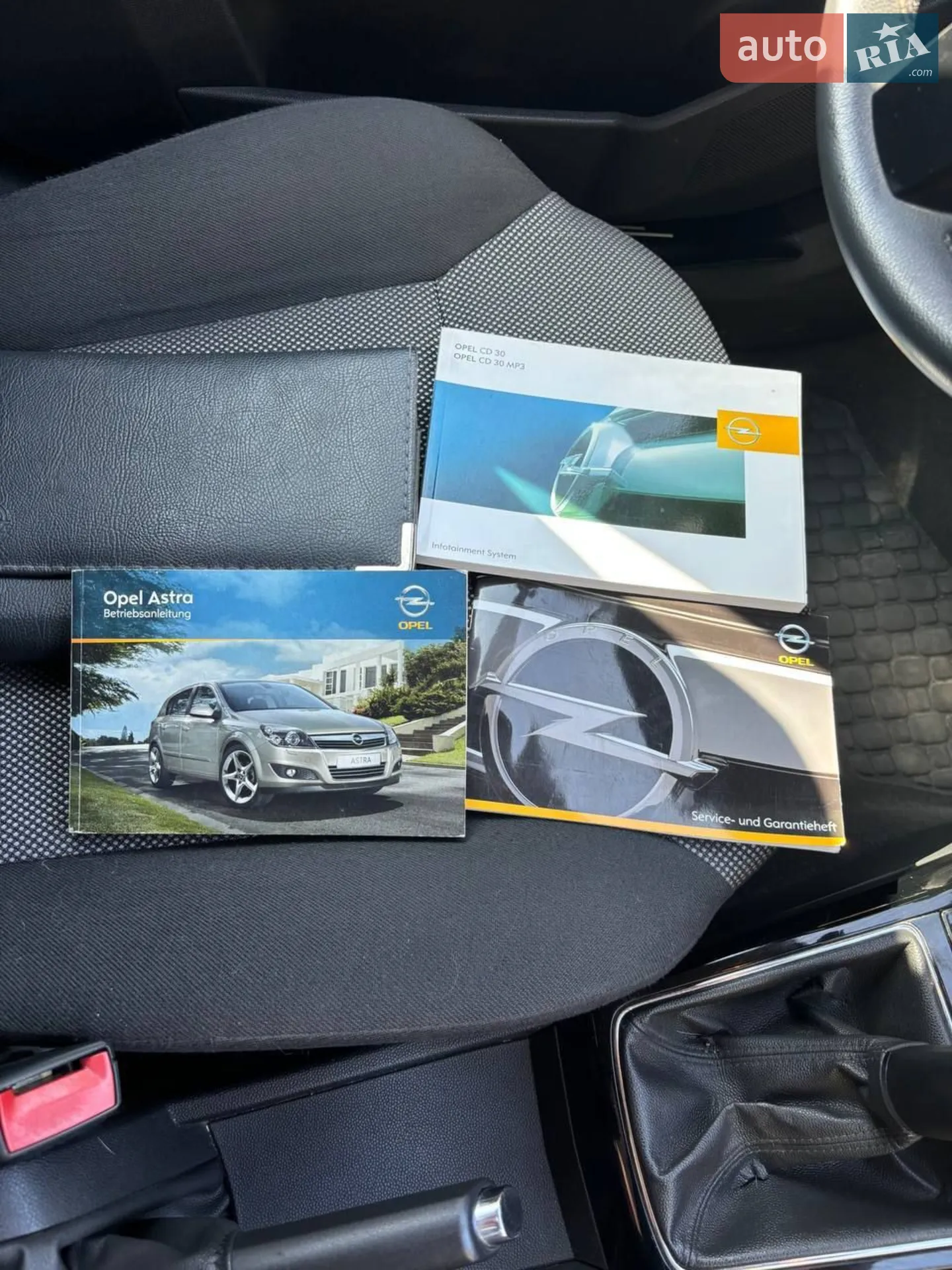 2010 Opel Astra - мініатюра 17