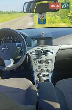 Универсал Opel Astra 2009 в 