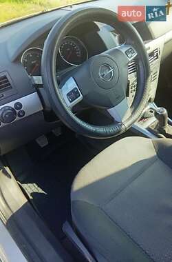 Универсал Opel Astra 2009 в 