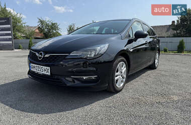 Opel Astra 2021