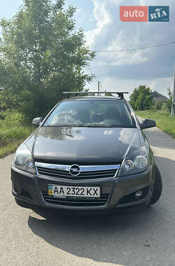 Opel Astra 2011