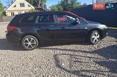 Универсал Opel Astra 2012 в 