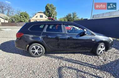 Универсал Opel Astra 2012 в 