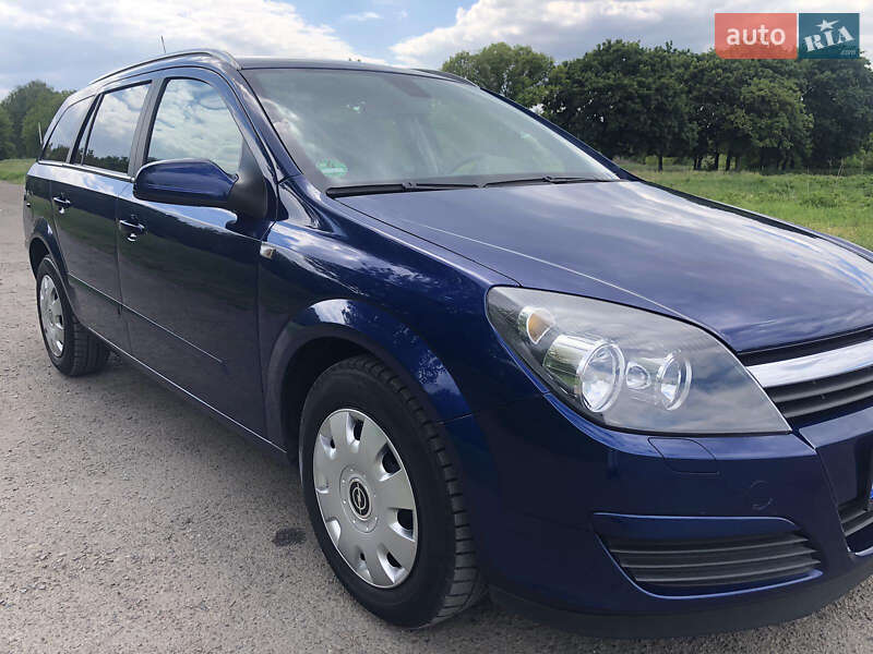 Універсал Opel Astra 2005 в Ямполі