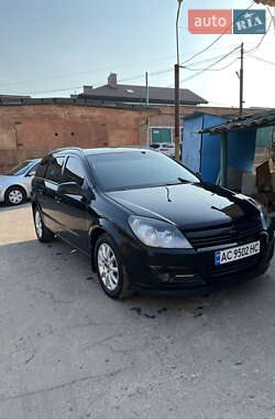 Универсал Opel Astra 2005 в Владимире