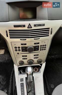 Универсал Opel Astra 2008 в 