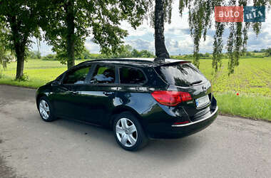 Универсал Opel Astra 2014 в 