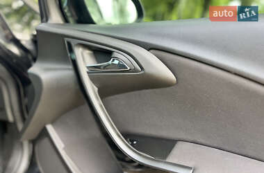 Универсал Opel Astra 2014 в 