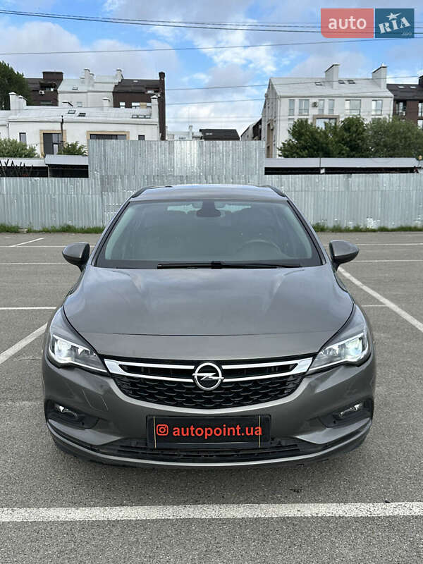 Универсал Opel Astra 2017 в 