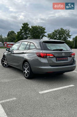 Универсал Opel Astra 2017 в 