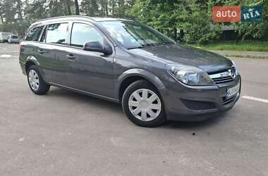 Универсал Opel Astra 2010 в Киеве