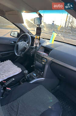 Універсал Opel Astra 2006 в 