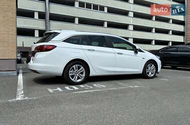 Универсал Opel Astra 2019 в 