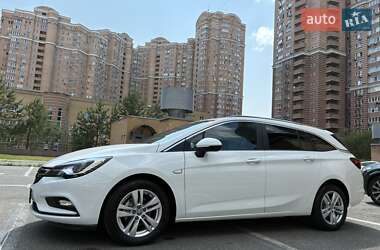 Універсал Opel Astra 2019 в Києві