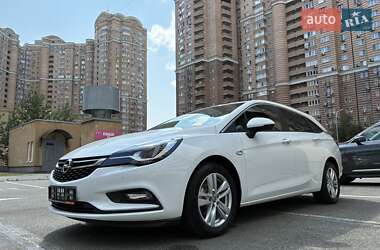 Универсал Opel Astra 2019 в 