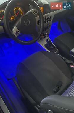 Универсал Opel Astra 2008 в 