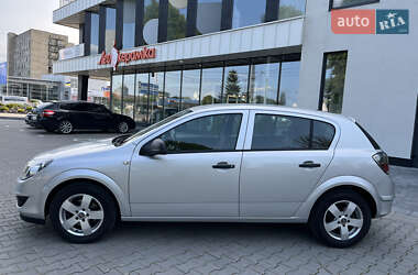 Хэтчбек Opel Astra 2009 в 