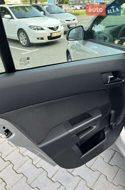 Хэтчбек Opel Astra 2009 в 