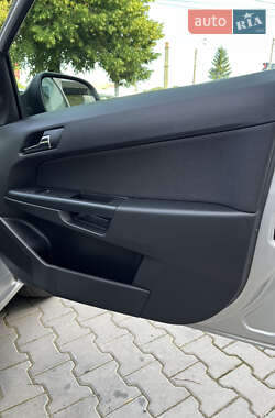 Хэтчбек Opel Astra 2009 в 
