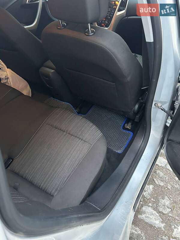 Универсал Opel Astra 2012 в Каменец-Подольском фото 9 Универсал Opel Astra 2012 в Каменец-Подольском