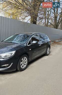 Універсал Opel Astra 2013 в Херсоні