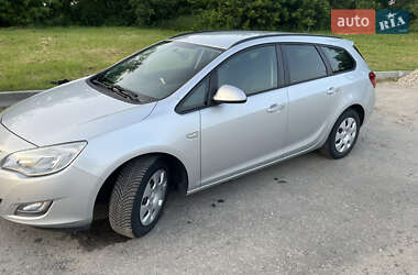 Opel Astra 2011 Opel Astra 2011