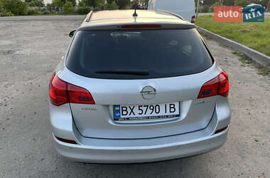 Универсал Opel Astra 2011 в 
