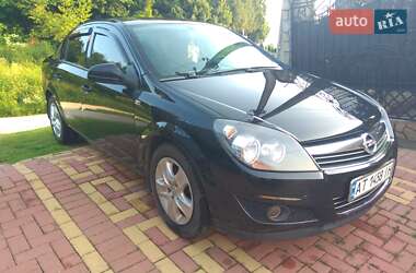 Opel Astra 2011 Opel Astra 2011