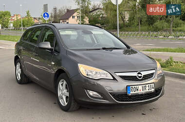 Універсал Opel Astra 2011 в Ковелі