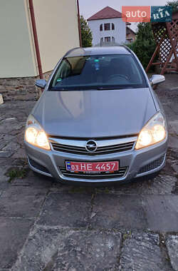 Універсал Opel Astra 2007 в Тернополі
