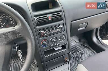 Седан Opel Astra 2008 в 