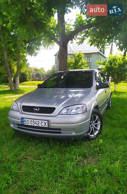 Седан Opel Astra 2006 в Тернополе
