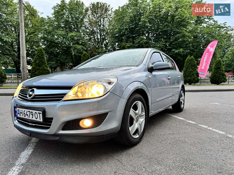 Хэтчбек Opel Astra 2007 в Черкассах
