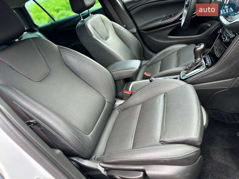Универсал Opel Astra 2021 в Дрогобыче