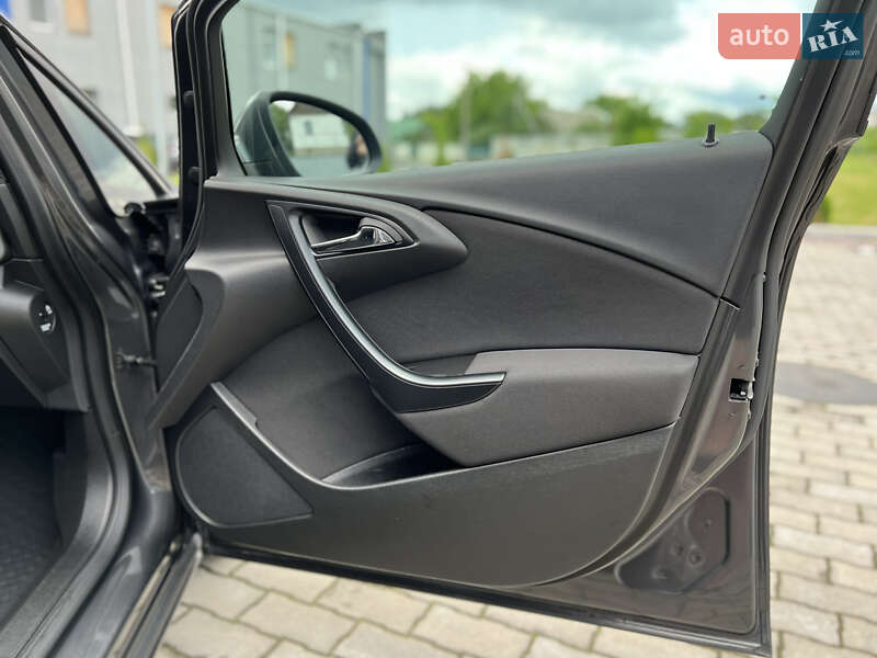 Хэтчбек Opel Astra 2011 в Малине
