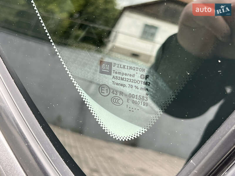 Хэтчбек Opel Astra 2011 в Малине