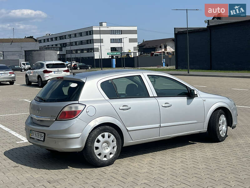 Хэтчбек Opel Astra 2006 в Ивано-Франковске