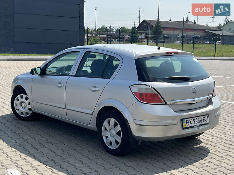Хэтчбек Opel Astra 2006 в Ивано-Франковске
